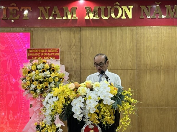Trao huy hiệu 30 năm tuổi Đảng cho Đồng chí Nguyễn Thanh Tâm